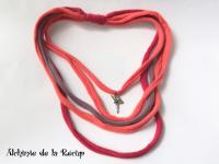 Collier recyclage de T. shirt orange et rouge